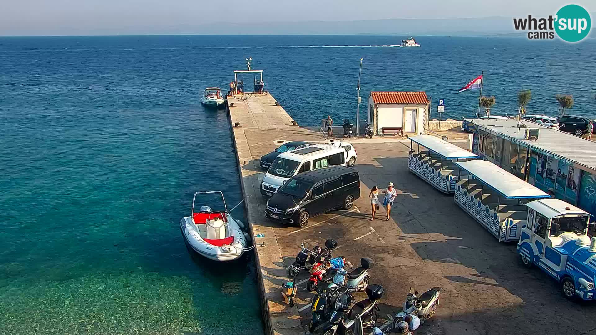Webcam Bol Town Center & Marina – Live View from Bol, Brač