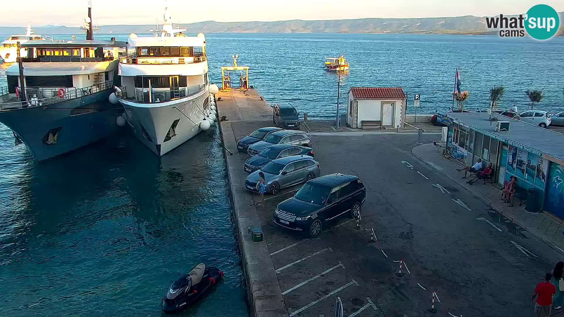 Webcam Bol Town Center & Marina – Live View from Bol, Brač