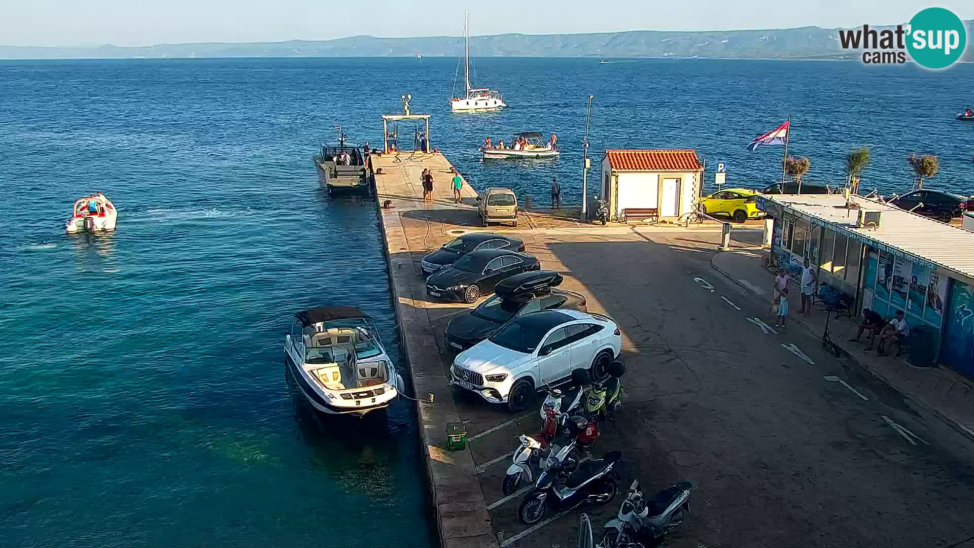 Webcam Bol Hafen & Ortszentrum – Liveblick aus Bol auf der Insel Brač