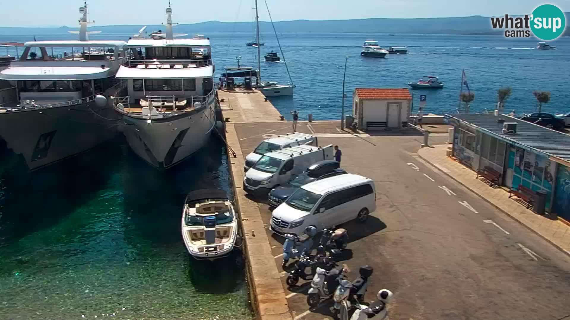 Webcam Bol Centro e Marina – Vista live dal porto di Bol