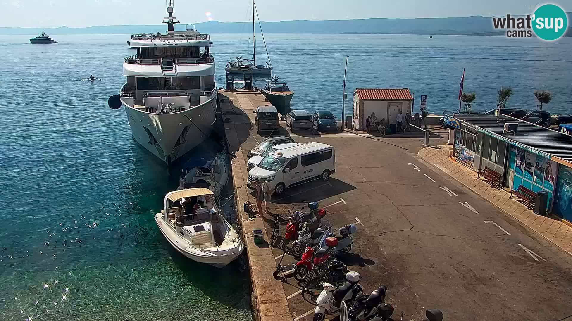 Webcam Bol Town Center & Marina – Live View from Bol, Brač
