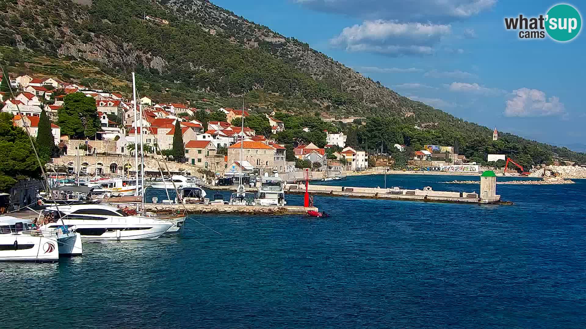Webcam Bol Hafen & Ortszentrum – Liveblick aus Bol auf der Insel Brač