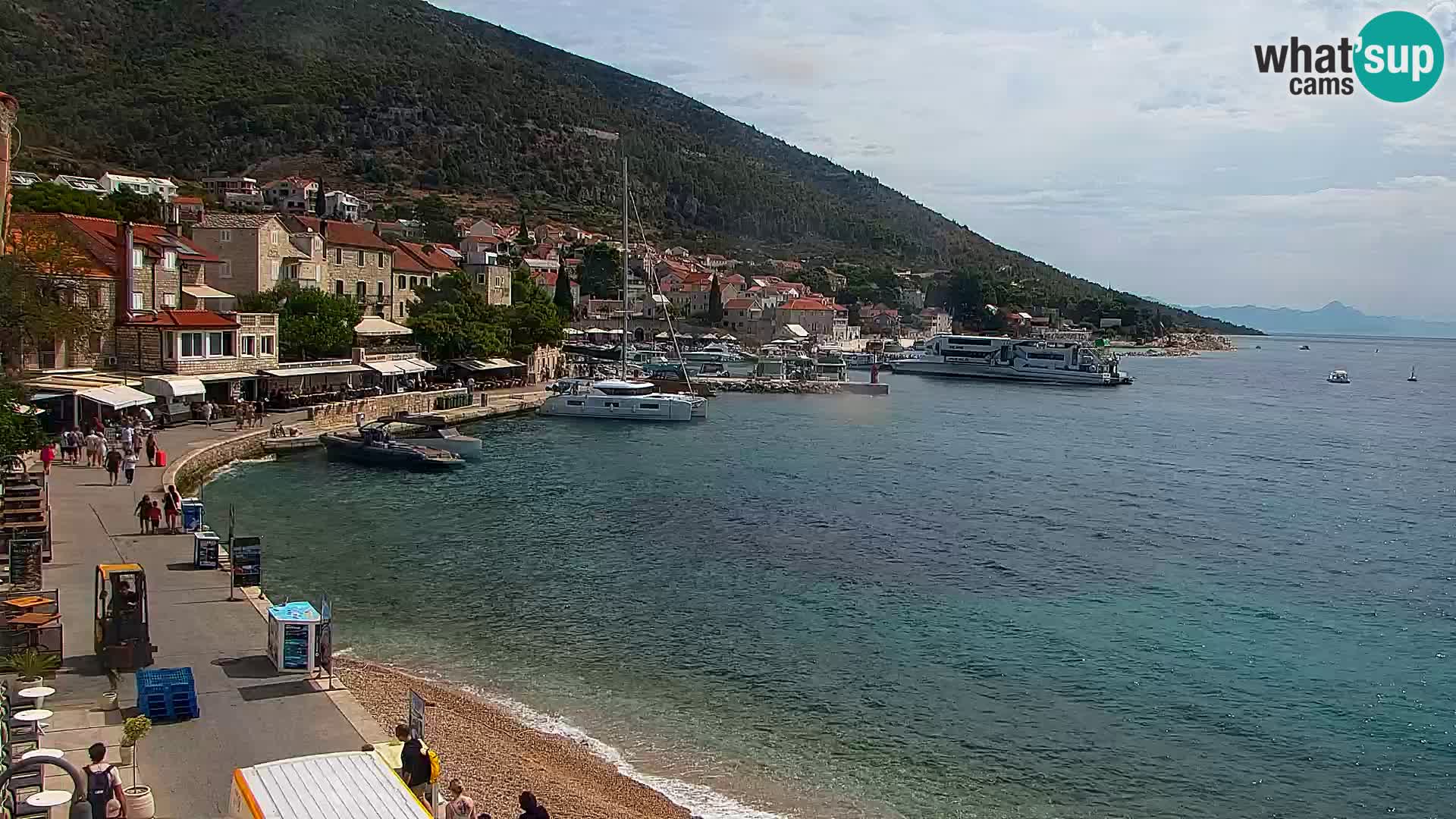 Webcam Bol Town Center & Marina – Live View from Bol, Brač