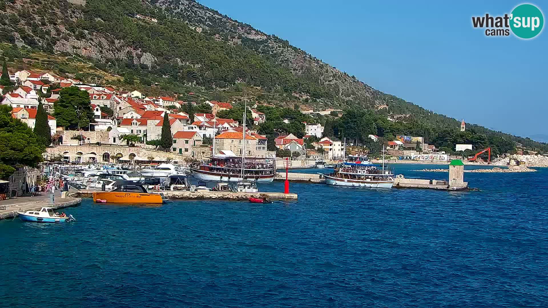 Webcam Bol Town Center & Marina – Live View from Bol, Brač