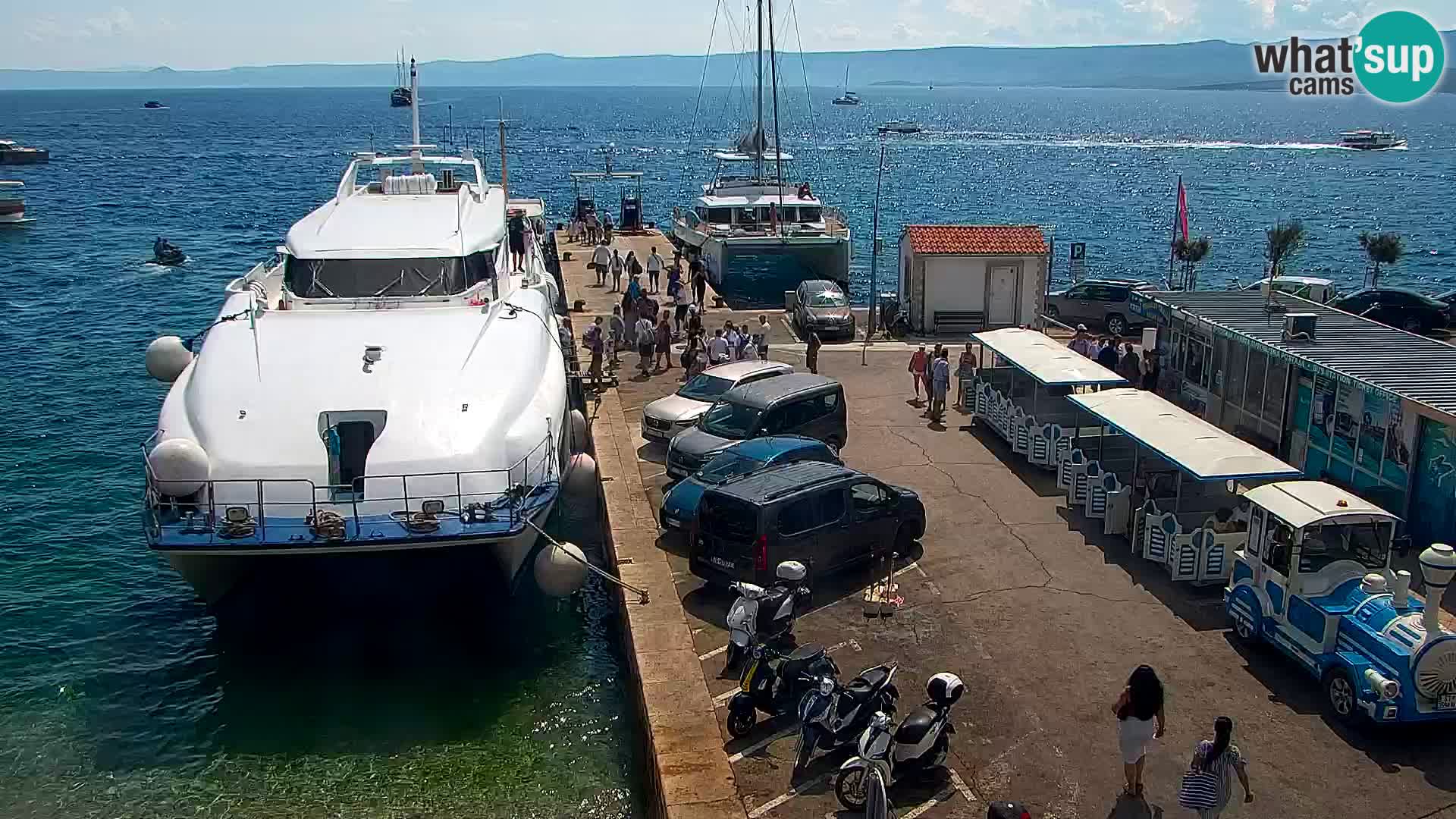 Webcam Bol Town Center & Marina – Live View from Bol, Brač