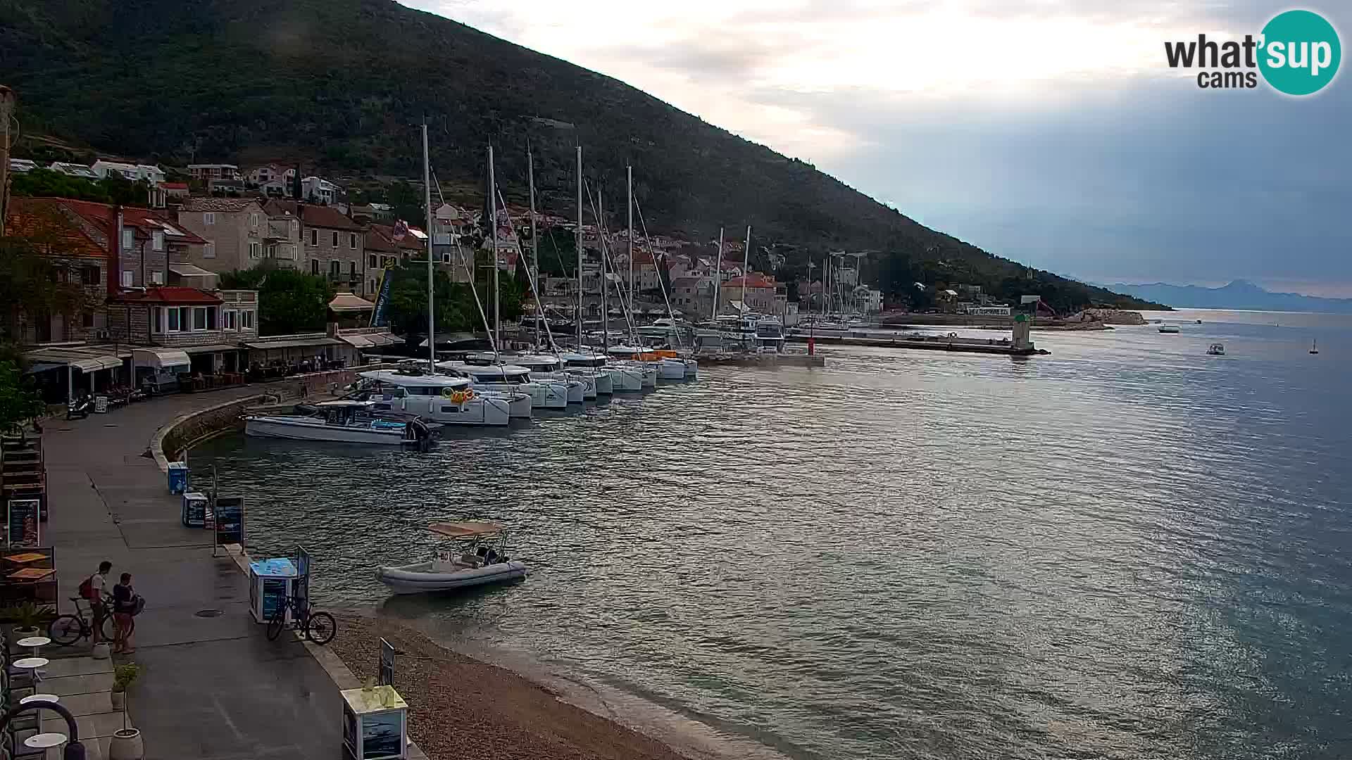 Webcam Bol Town Center & Marina – Live View from Bol, Brač