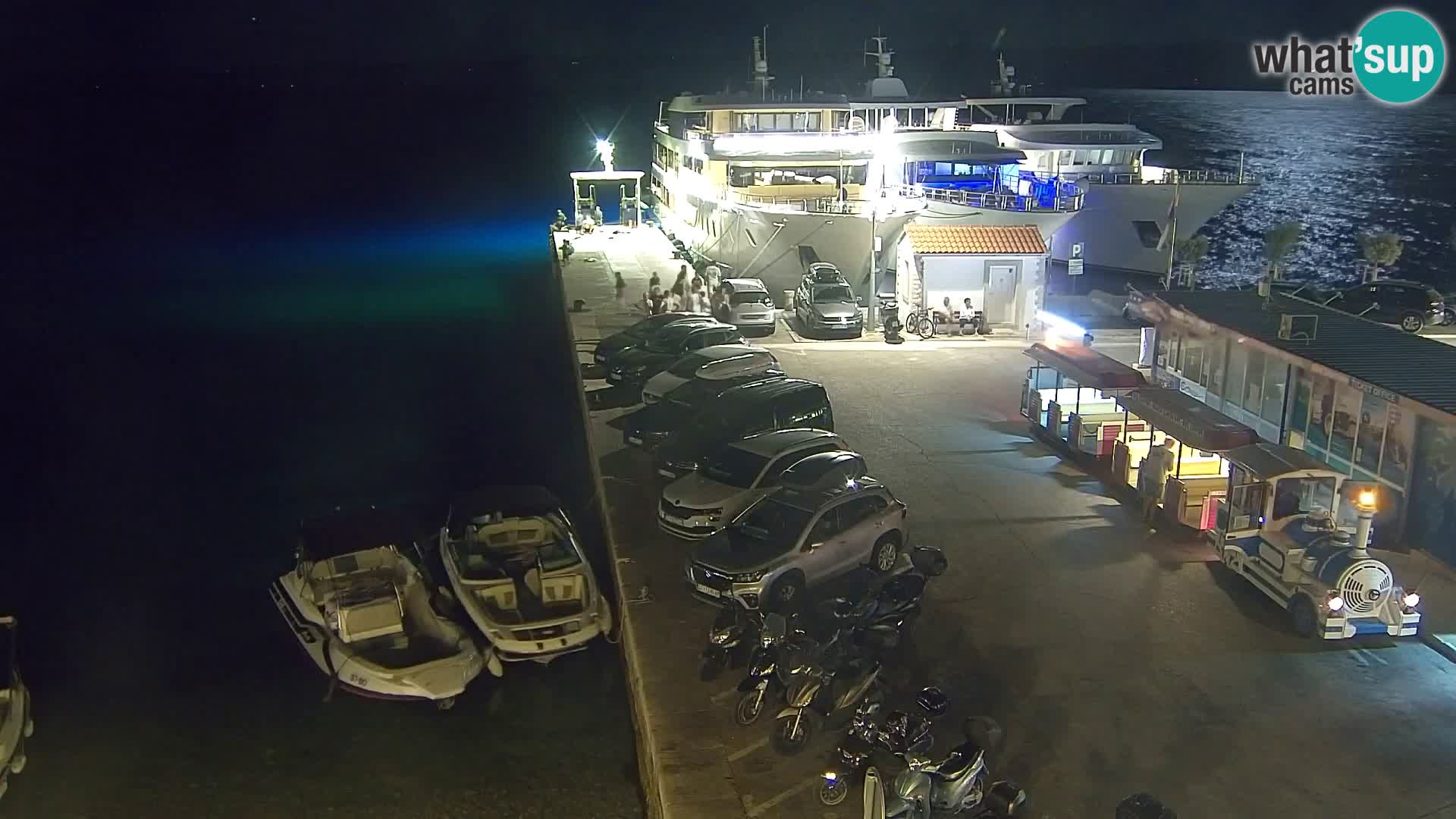Webcam Bol Town Center & Marina – Live View from Bol, Brač