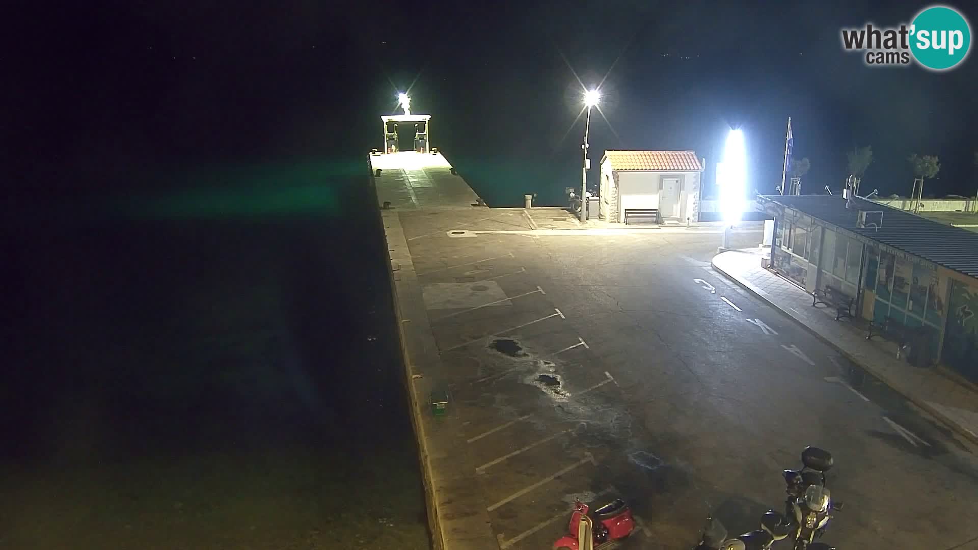 Webcam Bol Centro e Marina – Vista live dal porto di Bol