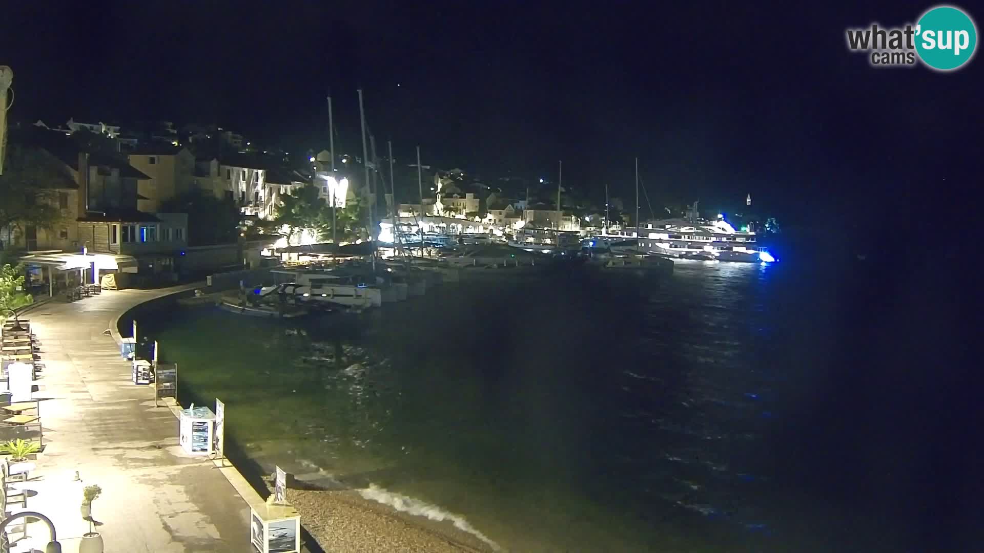 Webcam Bol Centro e Marina – Vista live dal porto di Bol