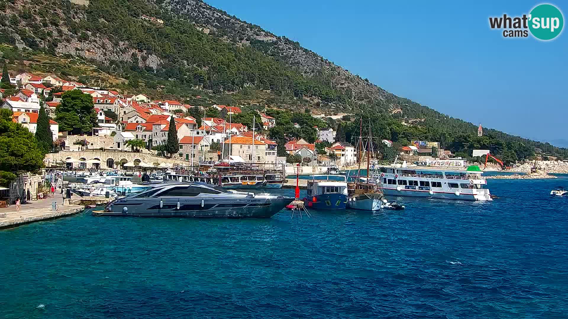 Webcam Bol Town Center & Marina – Live View from Bol, Brač