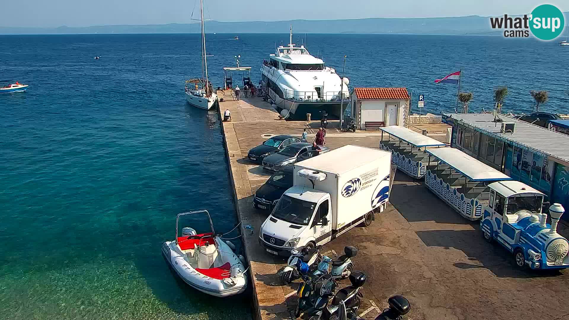Webcam Bol Centro e Marina – Vista live dal porto di Bol