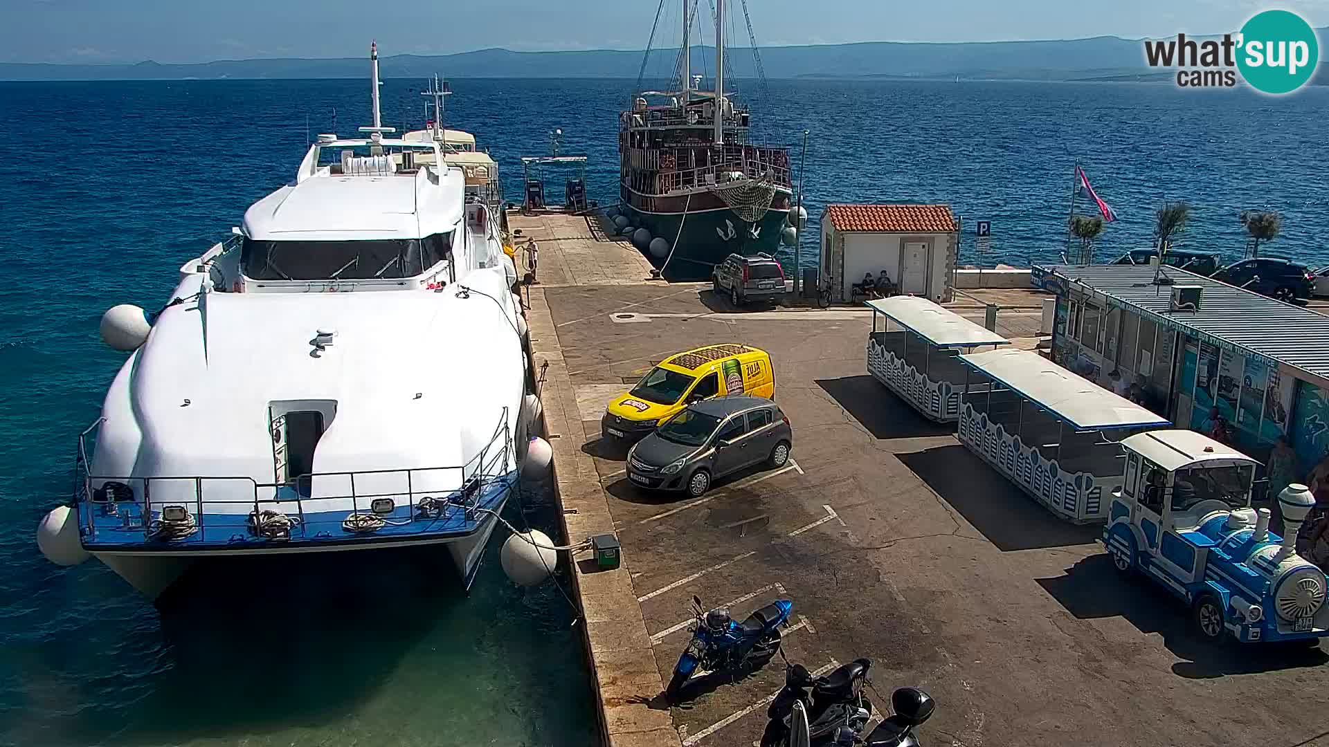 Webcam Bol Town Center & Marina – Live View from Bol, Brač