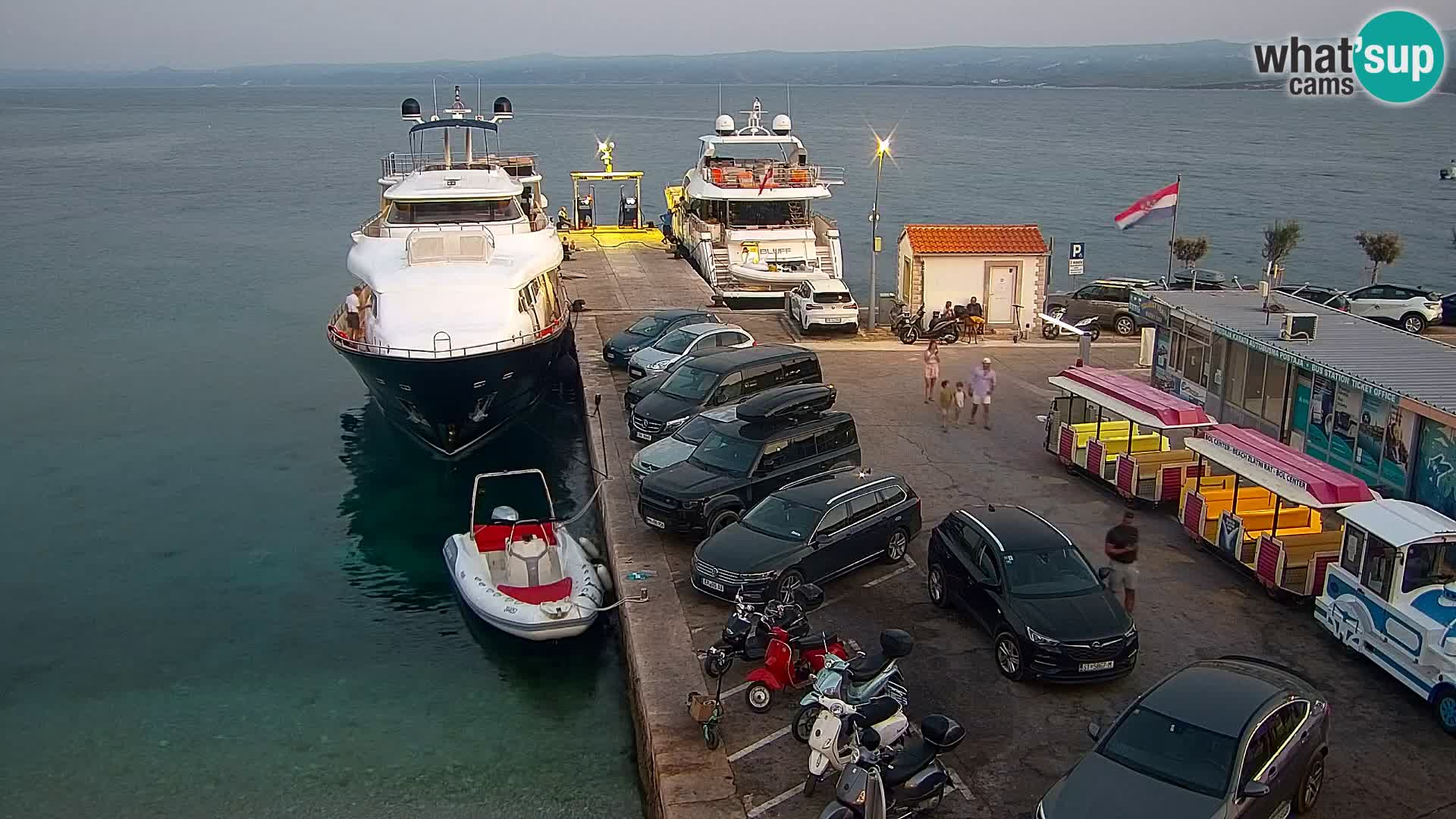 Webcam Bol Centre-Ville & Marina – Vue en direct depuis Bol, île de Brač