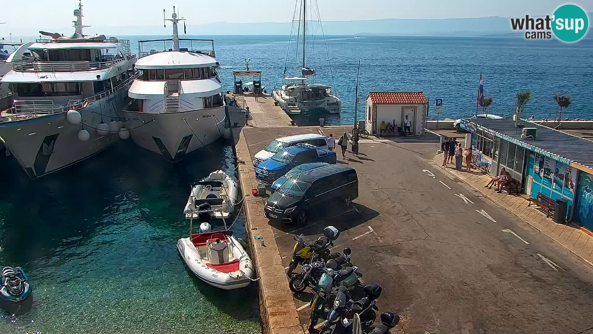 Webcam Bol Hafen & Ortszentrum – Liveblick aus Bol auf der Insel Brač