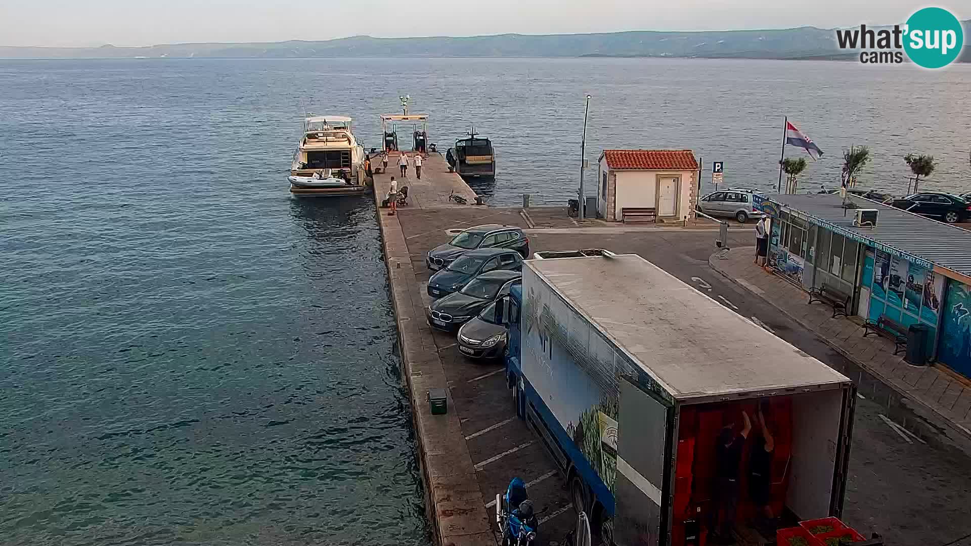 Webcam Bol Town Center & Marina – Live View from Bol, Brač