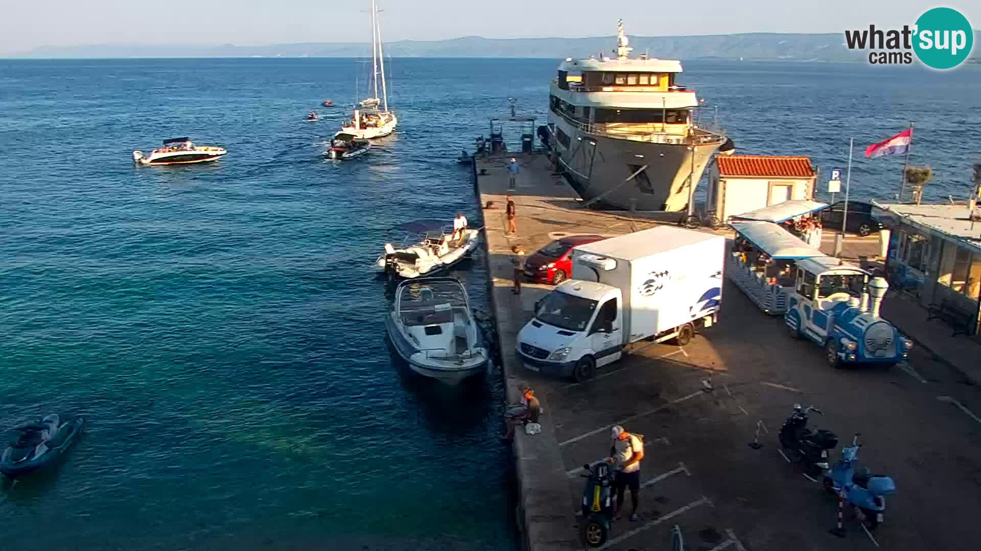 Webcam Bol Town Center & Marina – Live View from Bol, Brač