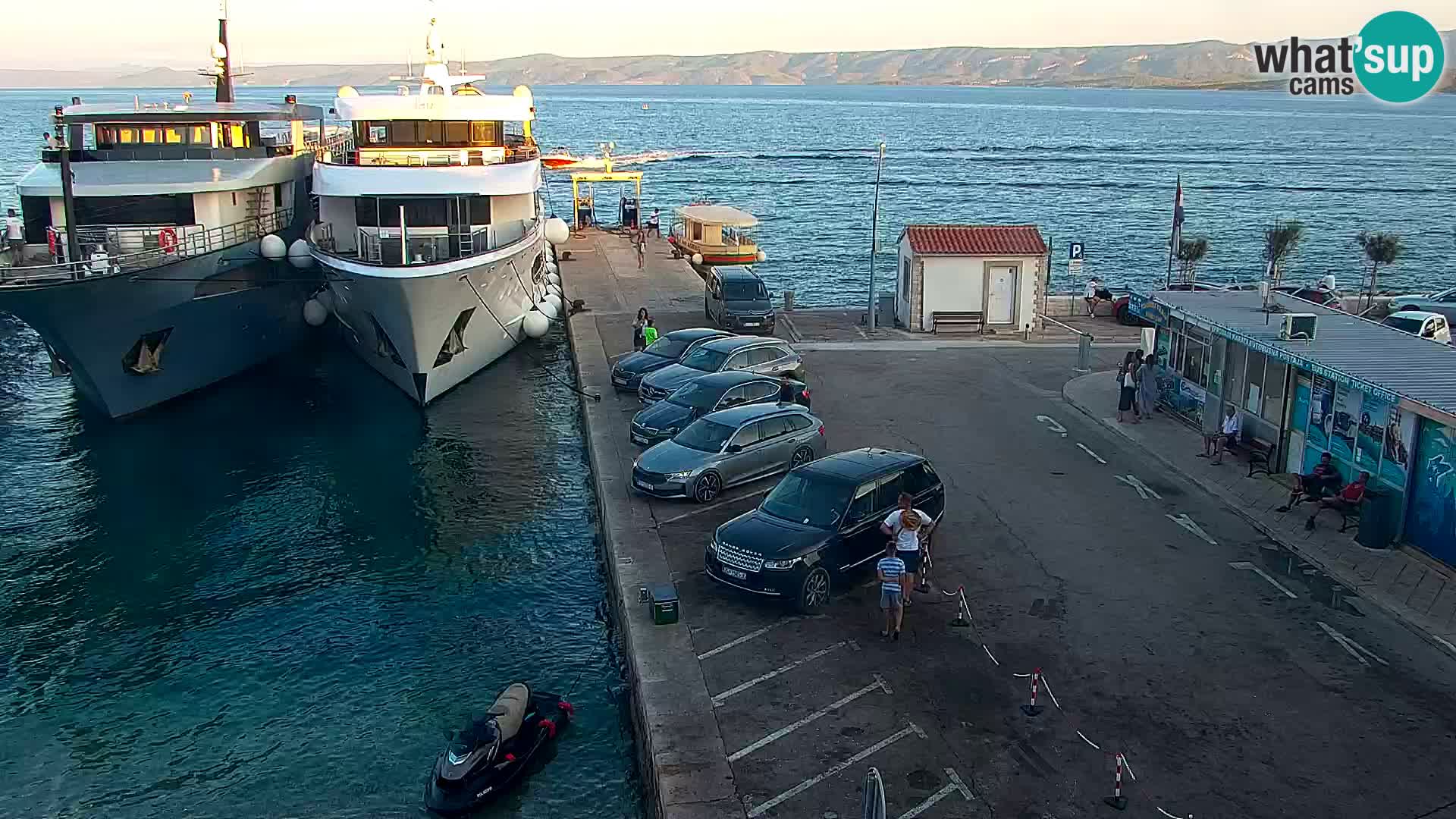 Webcam Bol Hafen & Ortszentrum – Liveblick aus Bol auf der Insel Brač