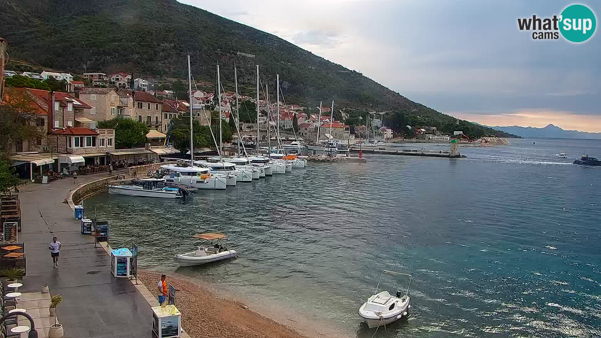 Webcam Bol Centre-Ville & Marina – Vue en direct depuis Bol, île de Brač