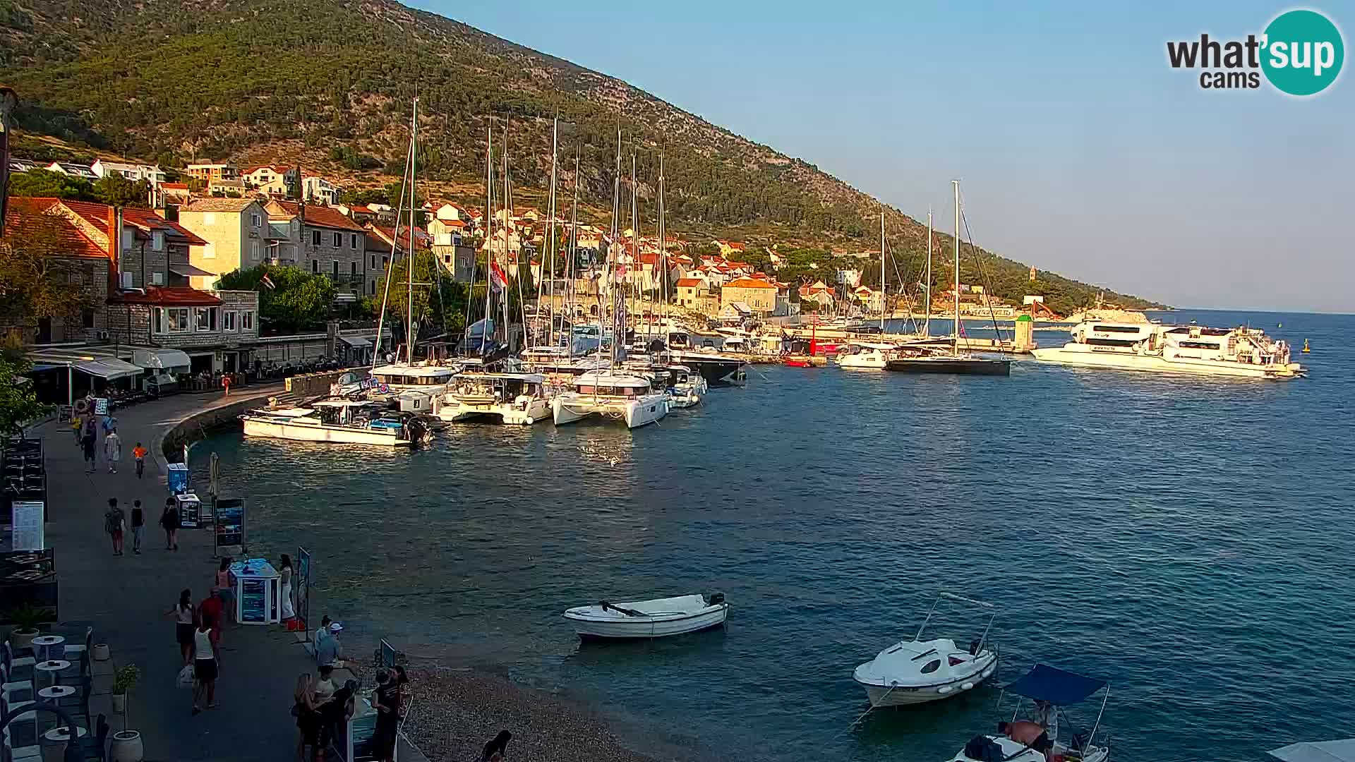 Webcam Bol Town Center & Marina – Live View from Bol, Brač