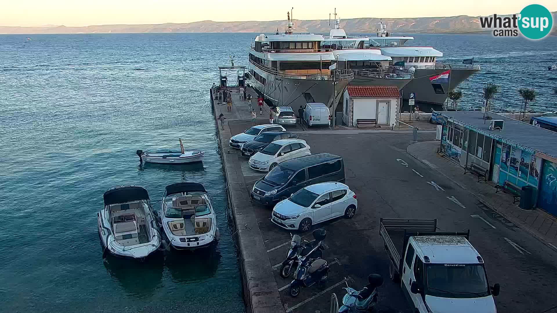 Webcam Bol Centre-Ville & Marina – Vue en direct depuis Bol, île de Brač