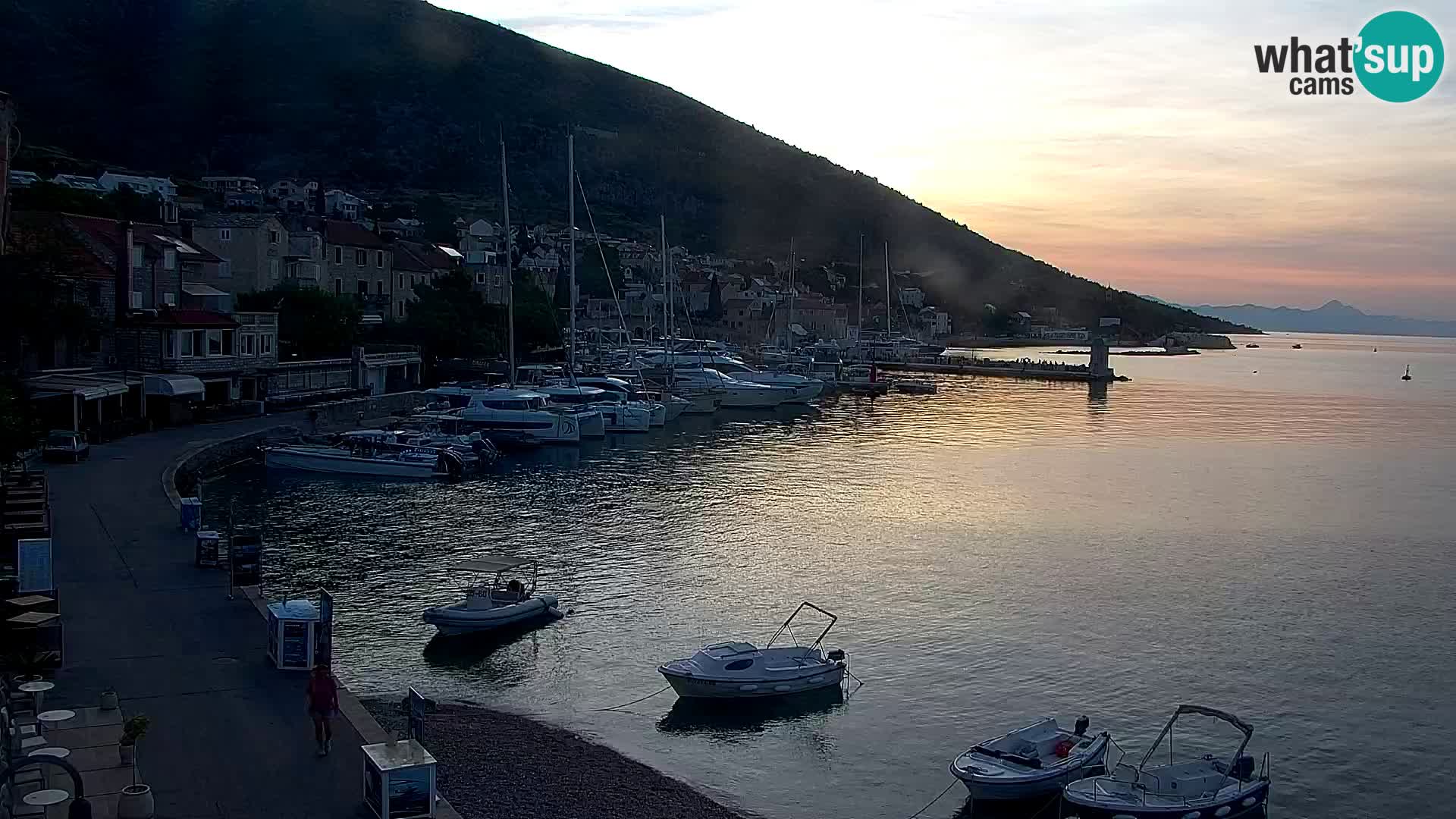 Webcam Bol Town Center & Marina – Live View from Bol, Brač