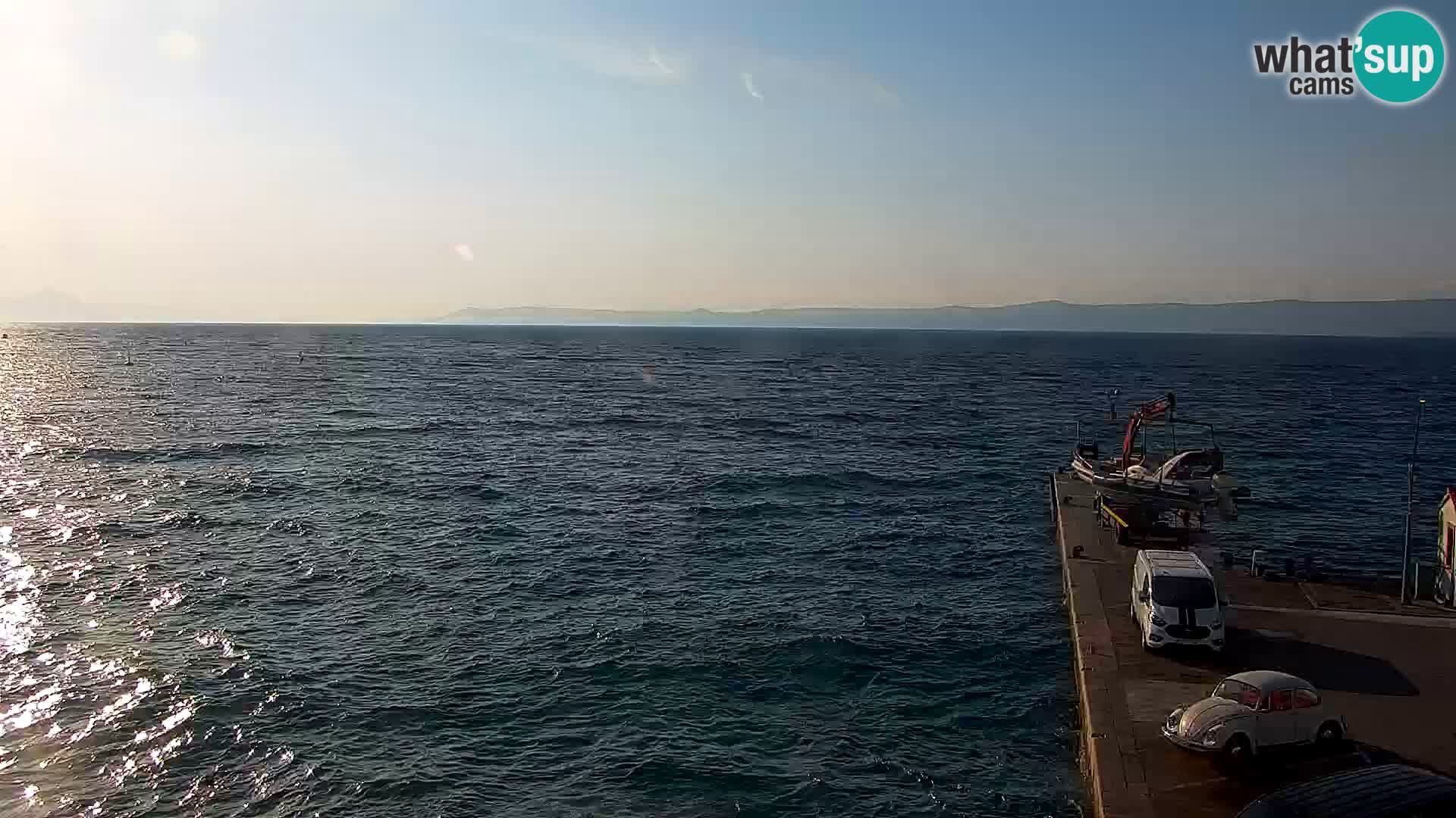 Webcam Bol Centro e Marina – Vista live dal porto di Bol