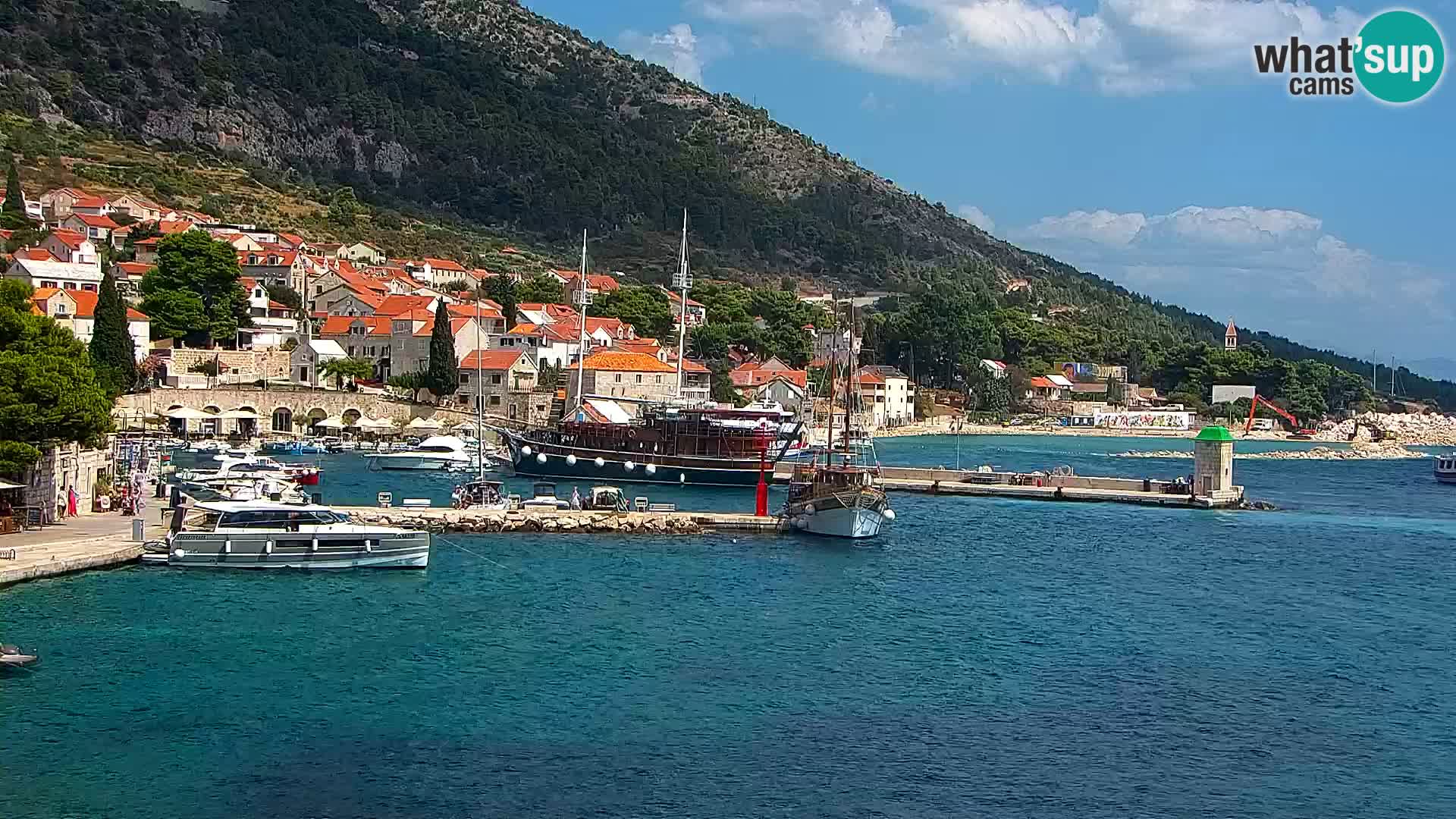 Webcam Bol Town Center & Marina – Live View from Bol, Brač