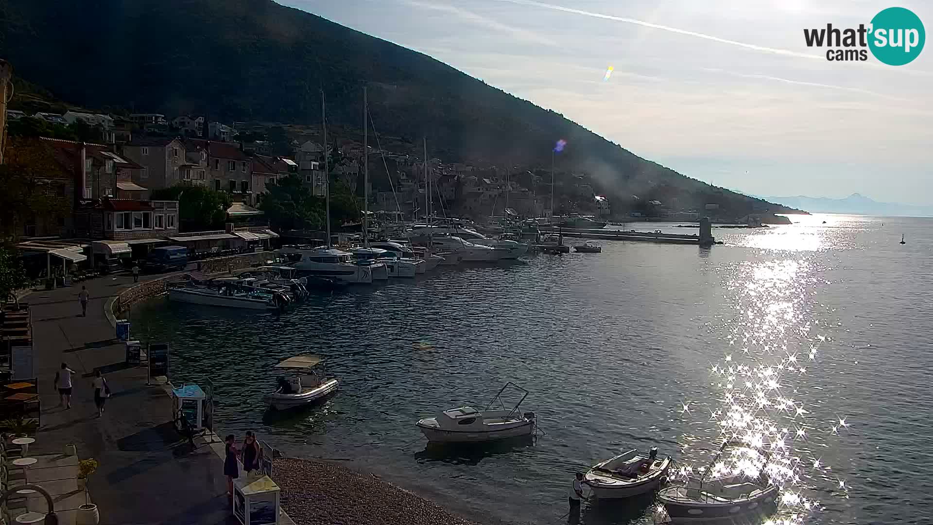 Webcam Bol Town Center & Marina – Live View from Bol, Brač