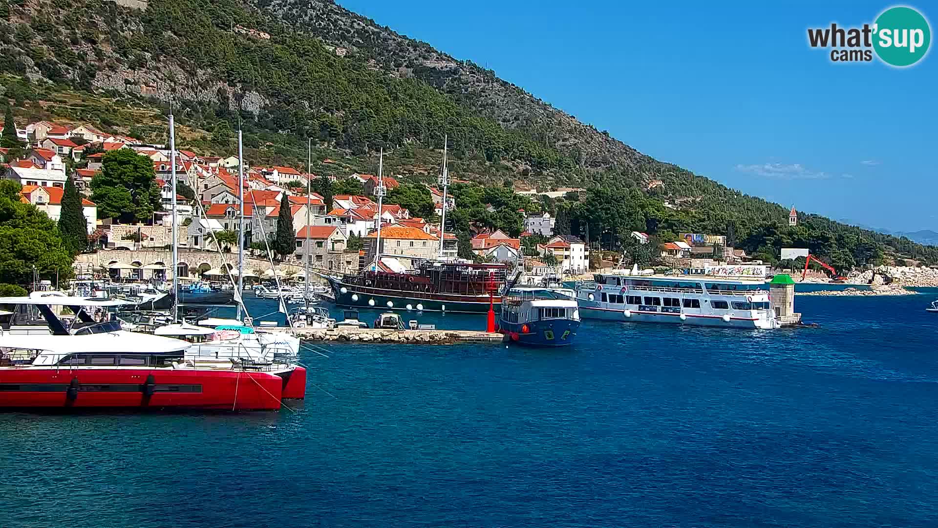 Webcam Bol Hafen & Ortszentrum – Liveblick aus Bol auf der Insel Brač