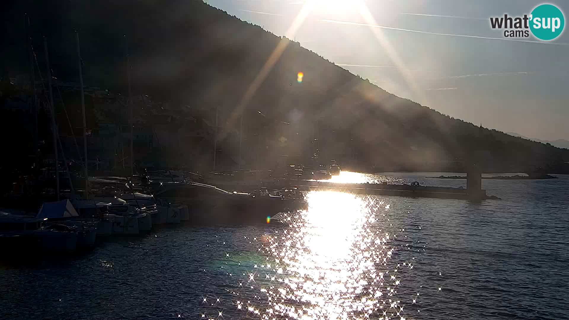 Webcam Bol Hafen & Ortszentrum – Liveblick aus Bol auf der Insel Brač