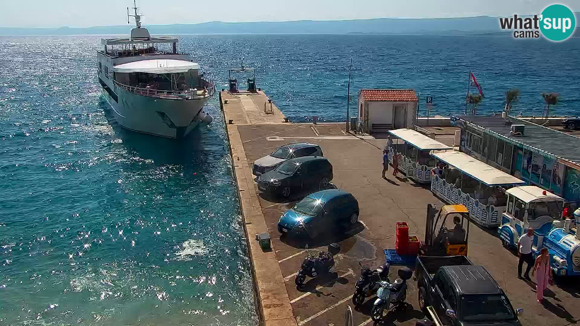 Webcam Bol Centro e Marina – Vista live dal porto di Bol