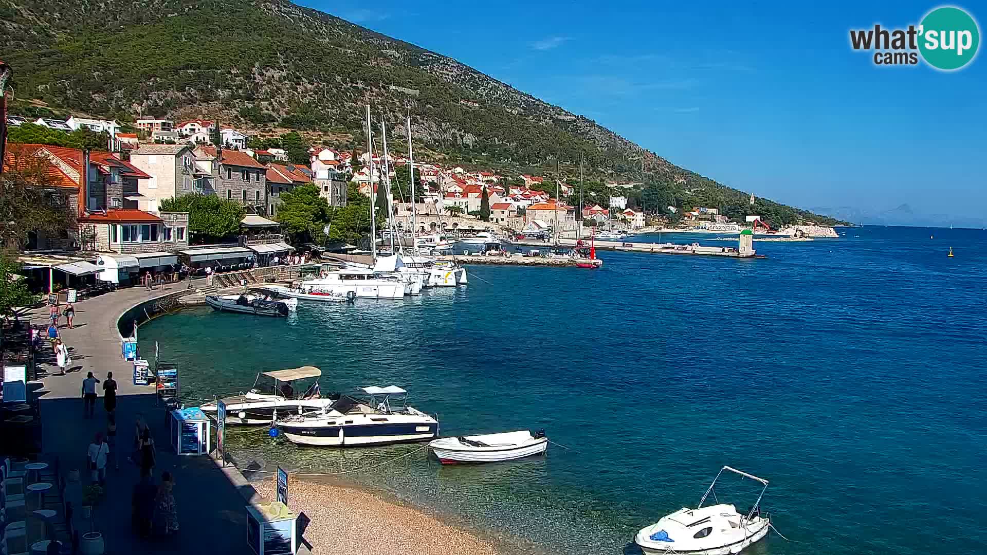Webcam Bol Centro e Marina – Vista live dal porto di Bol
