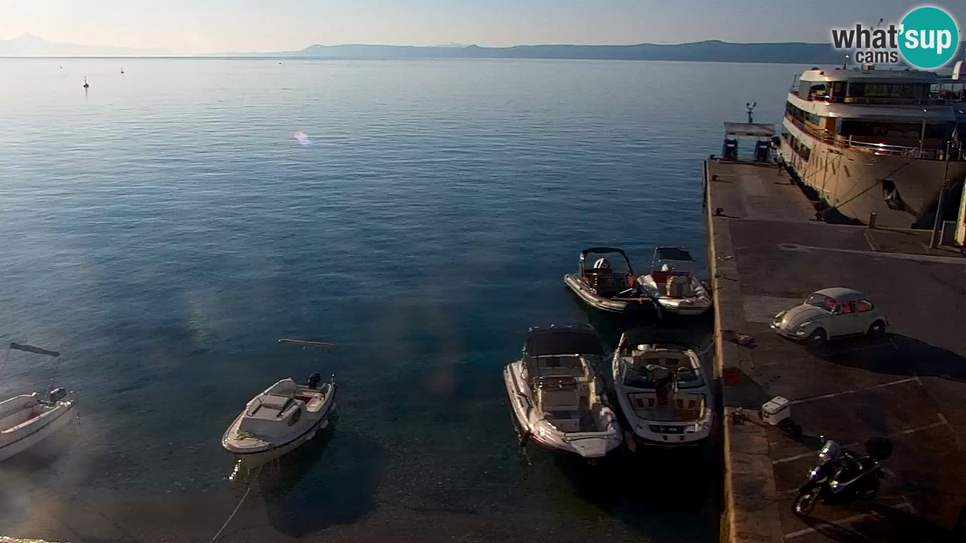 Webcam Bol Town Center & Marina – Live View from Bol, Brač