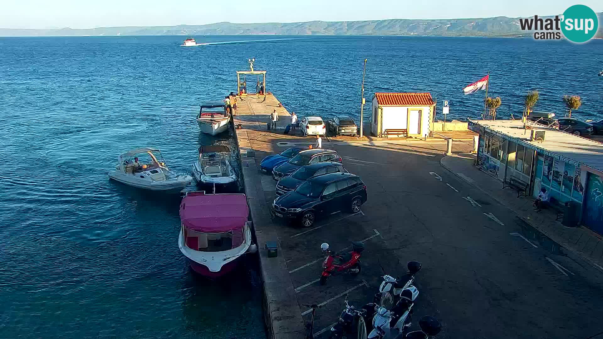 Webcam Bol Town Center & Marina – Live View from Bol, Brač