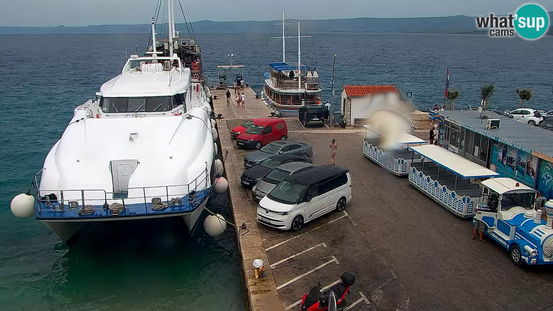 Webcam Bol Hafen & Ortszentrum – Liveblick aus Bol auf der Insel Brač