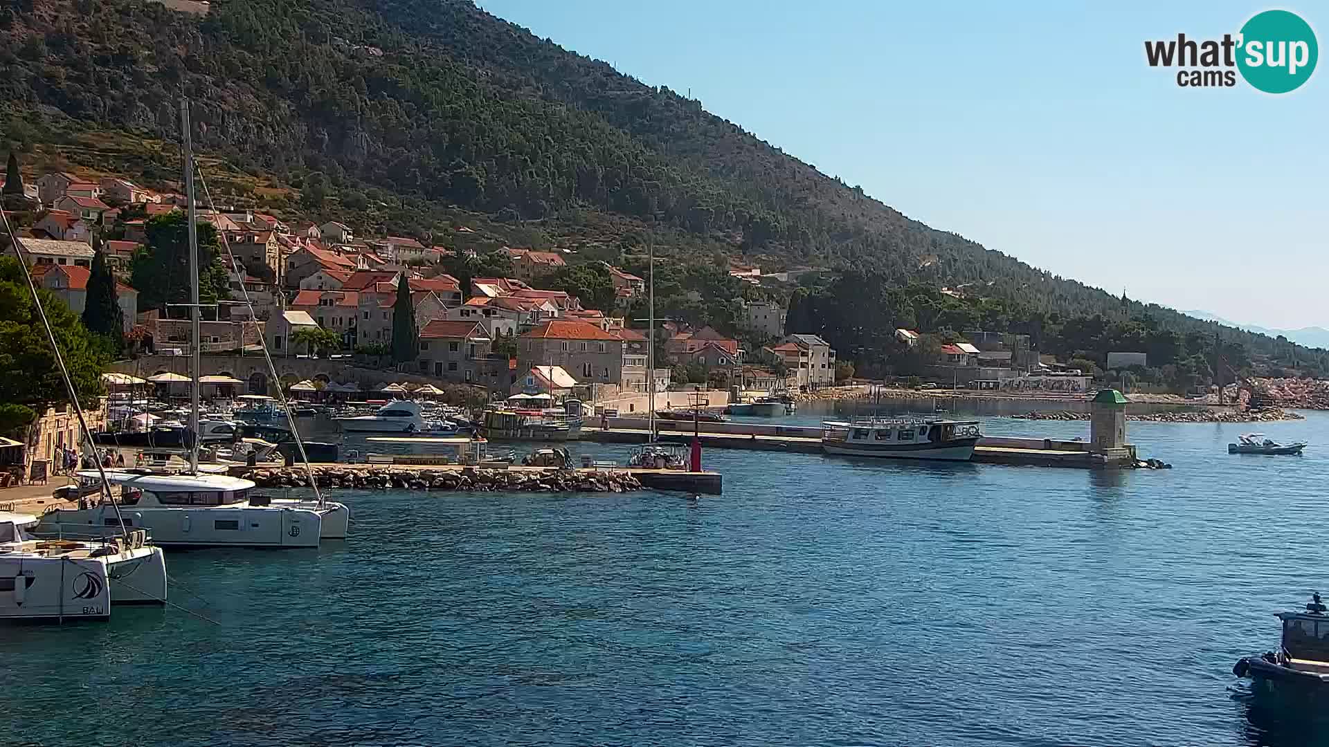 Webcam Bol Town Center & Marina – Live View from Bol, Brač