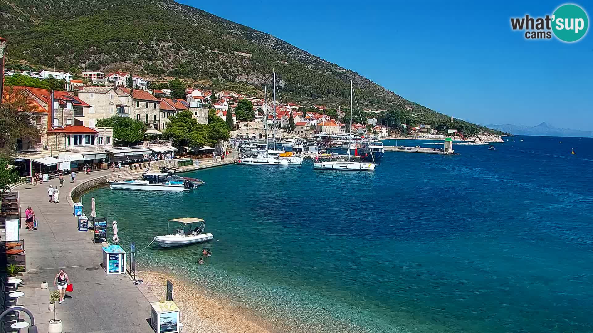 Webcam Bol Centro e Marina – Vista live dal porto di Bol