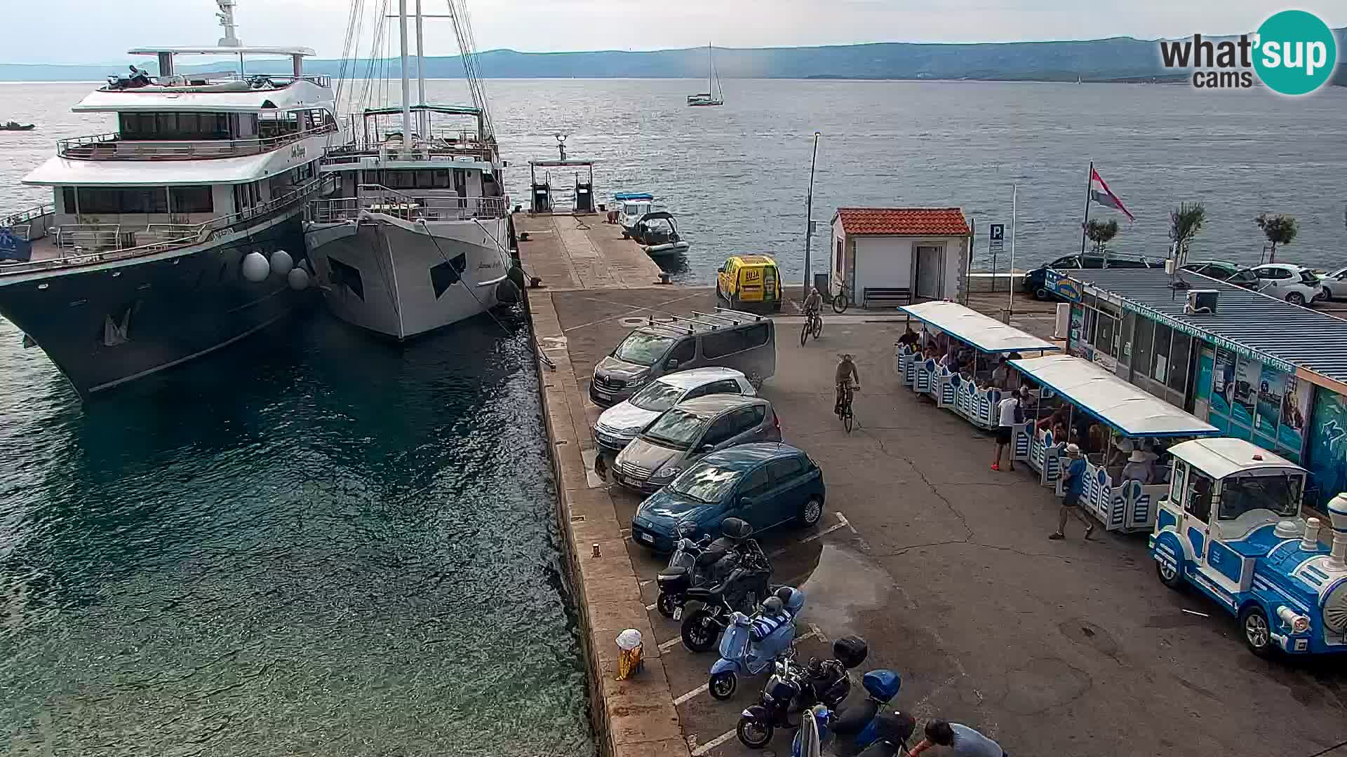 Webcam Bol Hafen & Ortszentrum – Liveblick aus Bol auf der Insel Brač