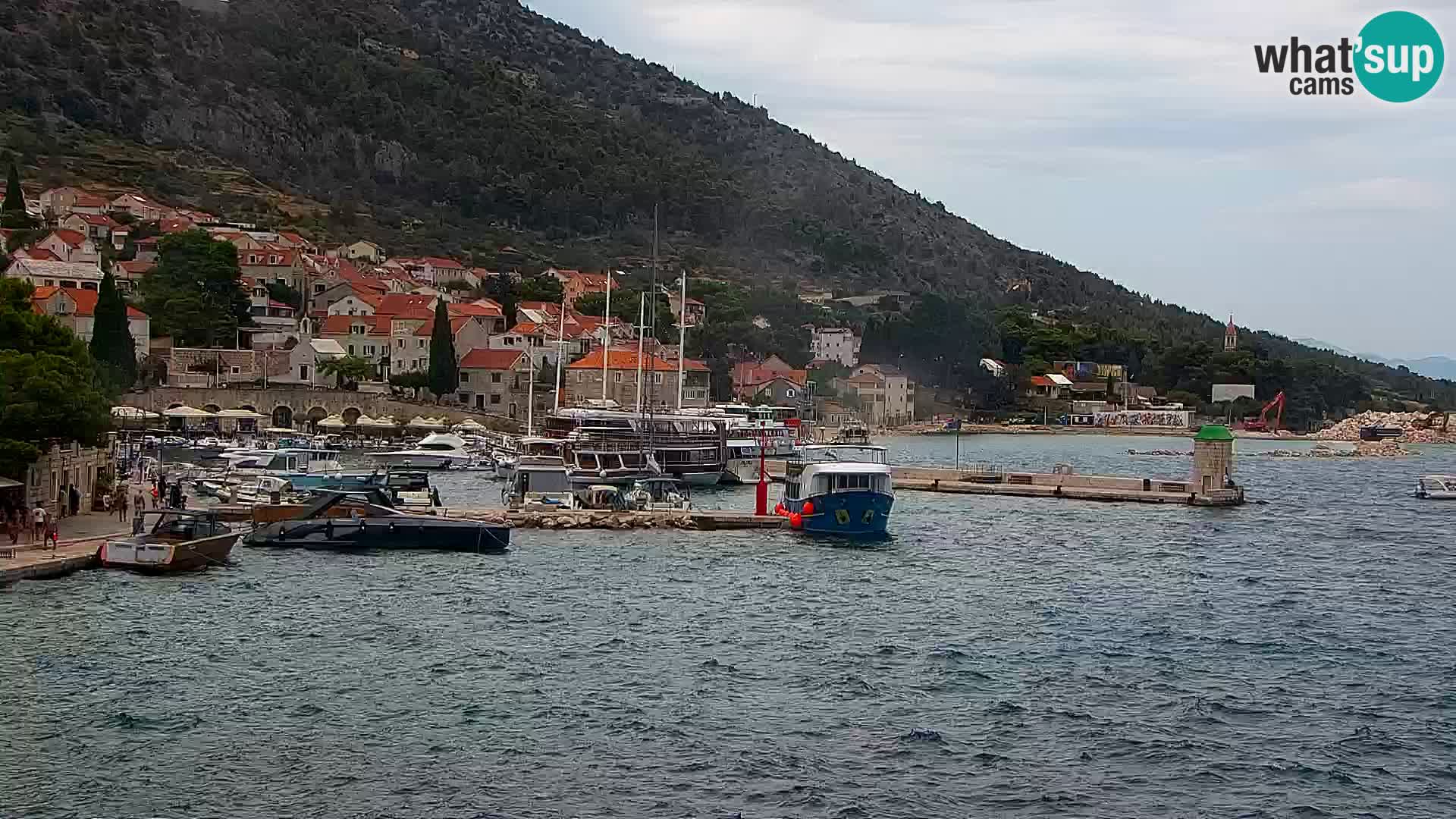 Webcam Bol Hafen & Ortszentrum – Liveblick aus Bol auf der Insel Brač