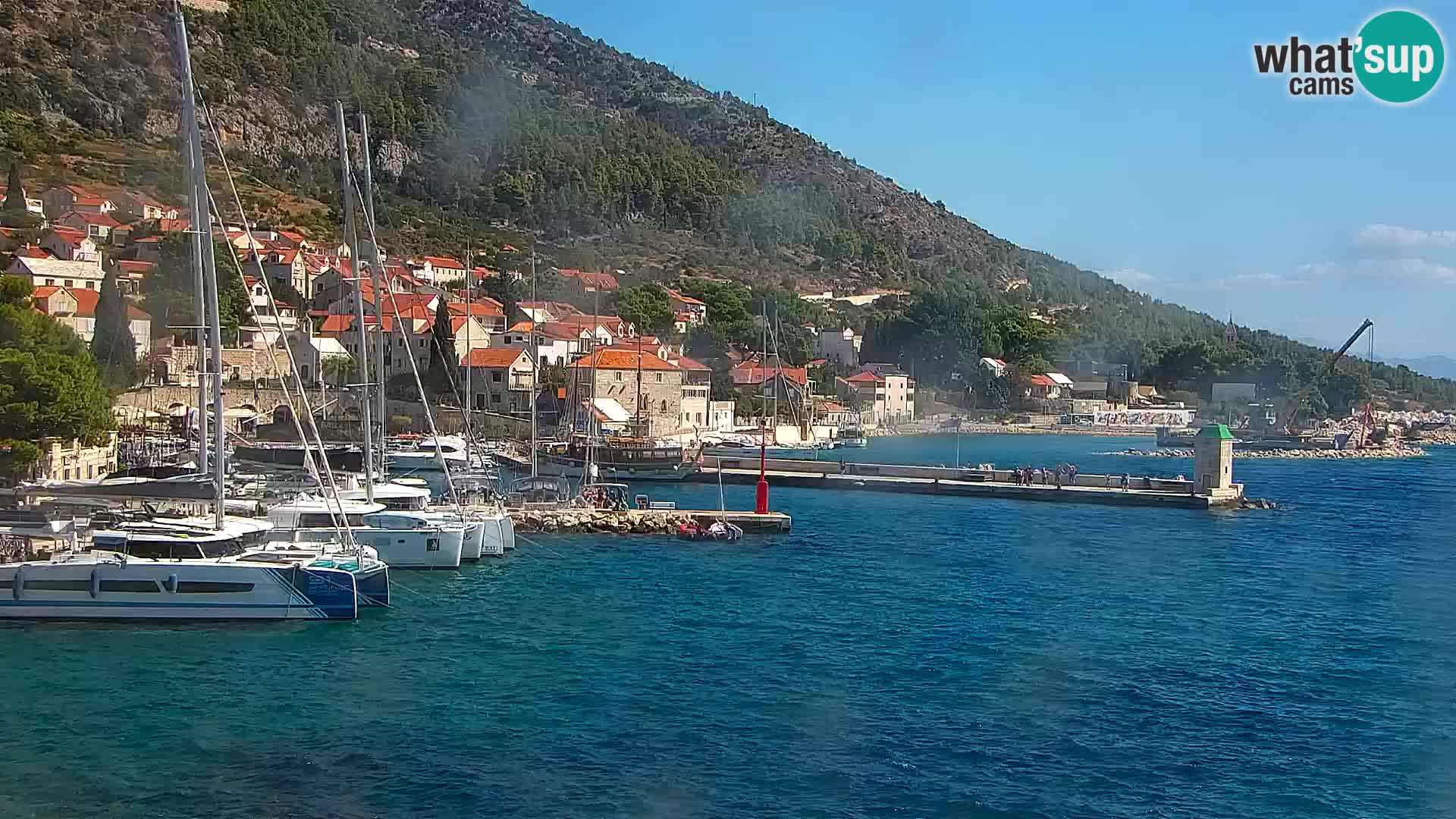 Webcam Bol Centre-Ville & Marina – Vue en direct depuis Bol, île de Brač