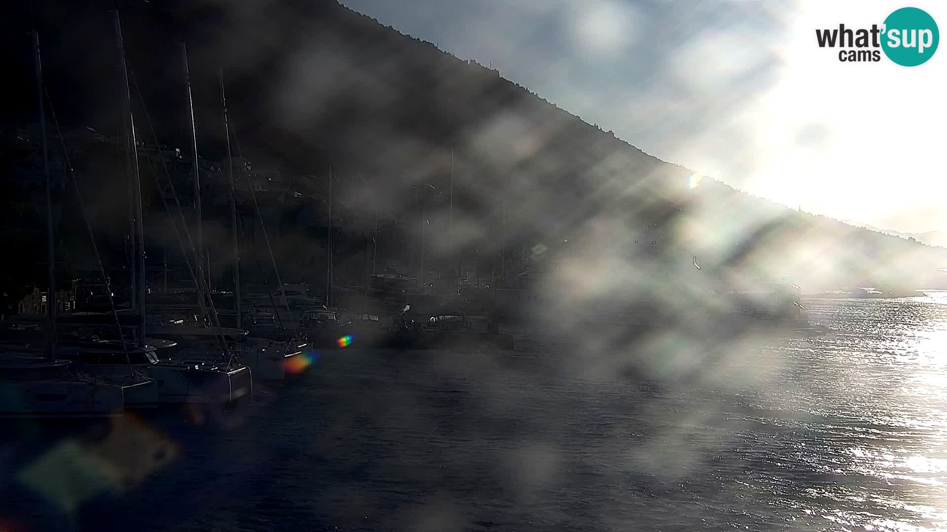 Webcam Bol Hafen & Ortszentrum – Liveblick aus Bol auf der Insel Brač