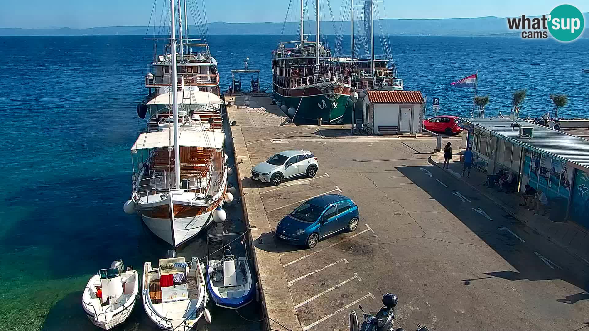 Webcam Bol Hafen & Ortszentrum – Liveblick aus Bol auf der Insel Brač
