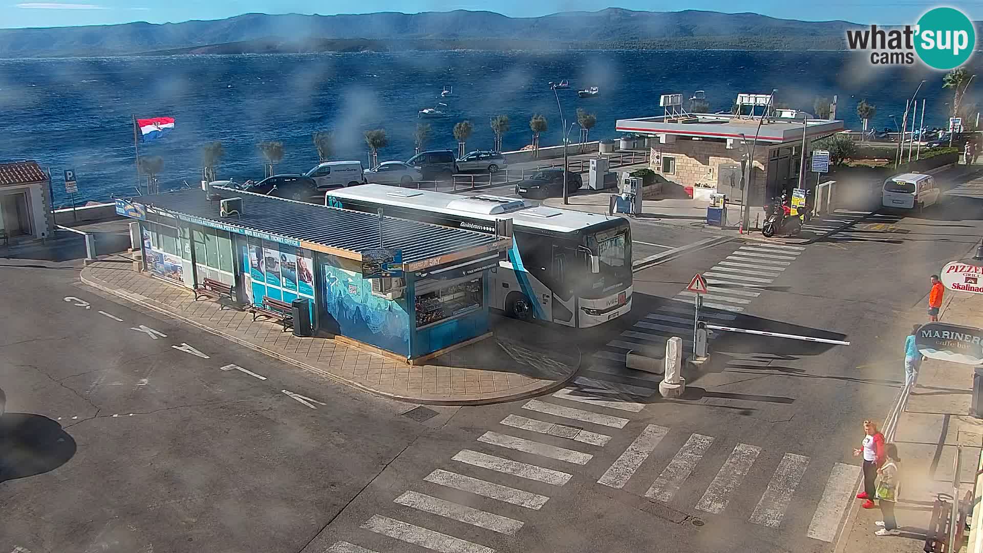 Webcam Bol Centro e Marina – Vista live dal porto di Bol