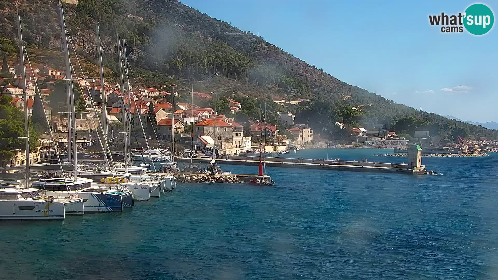 Webcam Bol Town Center & Marina – Live View from Bol, Brač