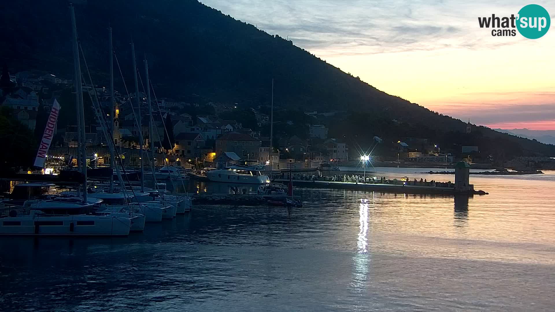 Webcam Bol Centre-Ville & Marina – Vue en direct depuis Bol, île de Brač