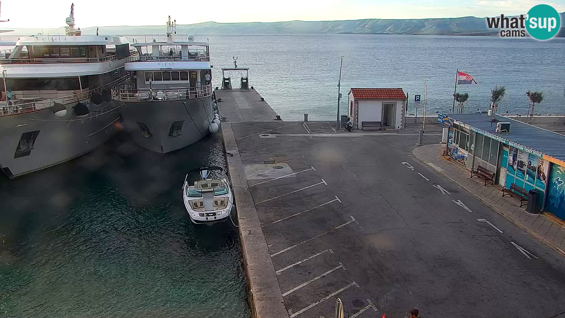 Webcam Bol Town Center & Marina – Live View from Bol, Brač