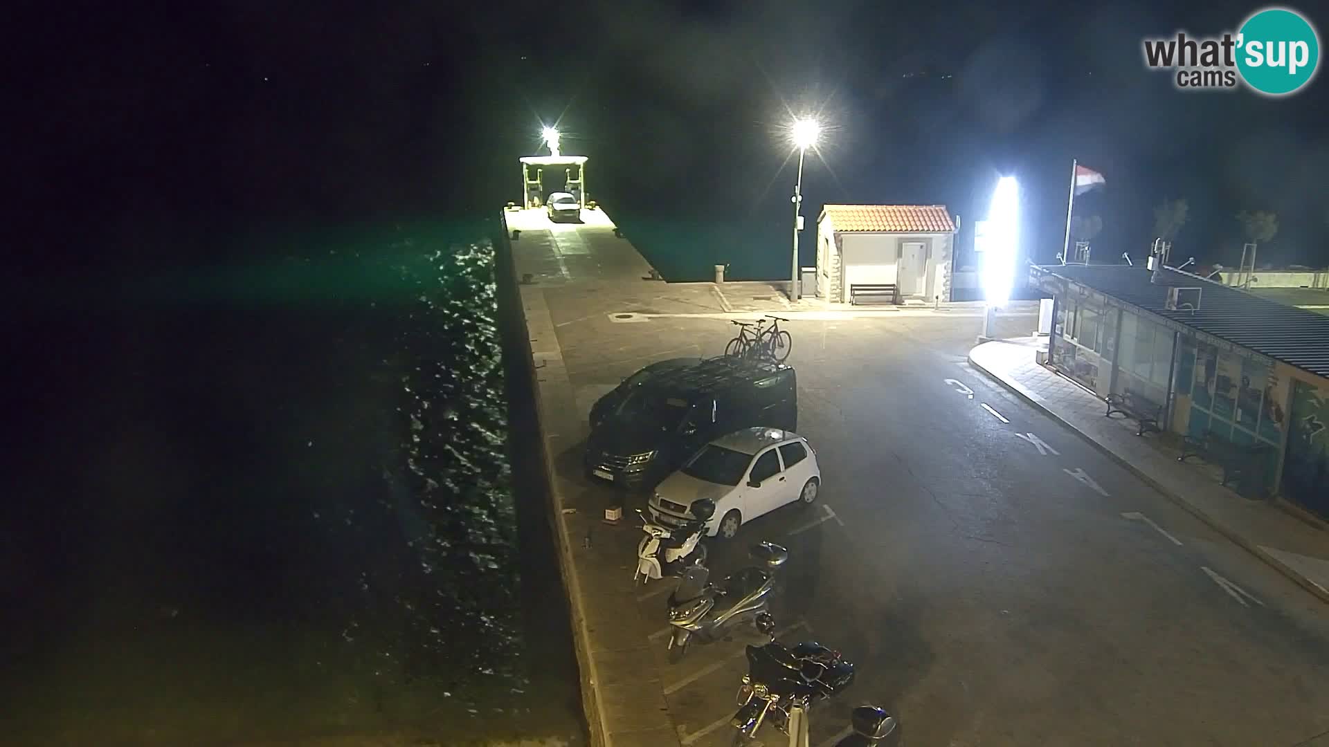 Webcam Bol Centro e Marina – Vista live dal porto di Bol