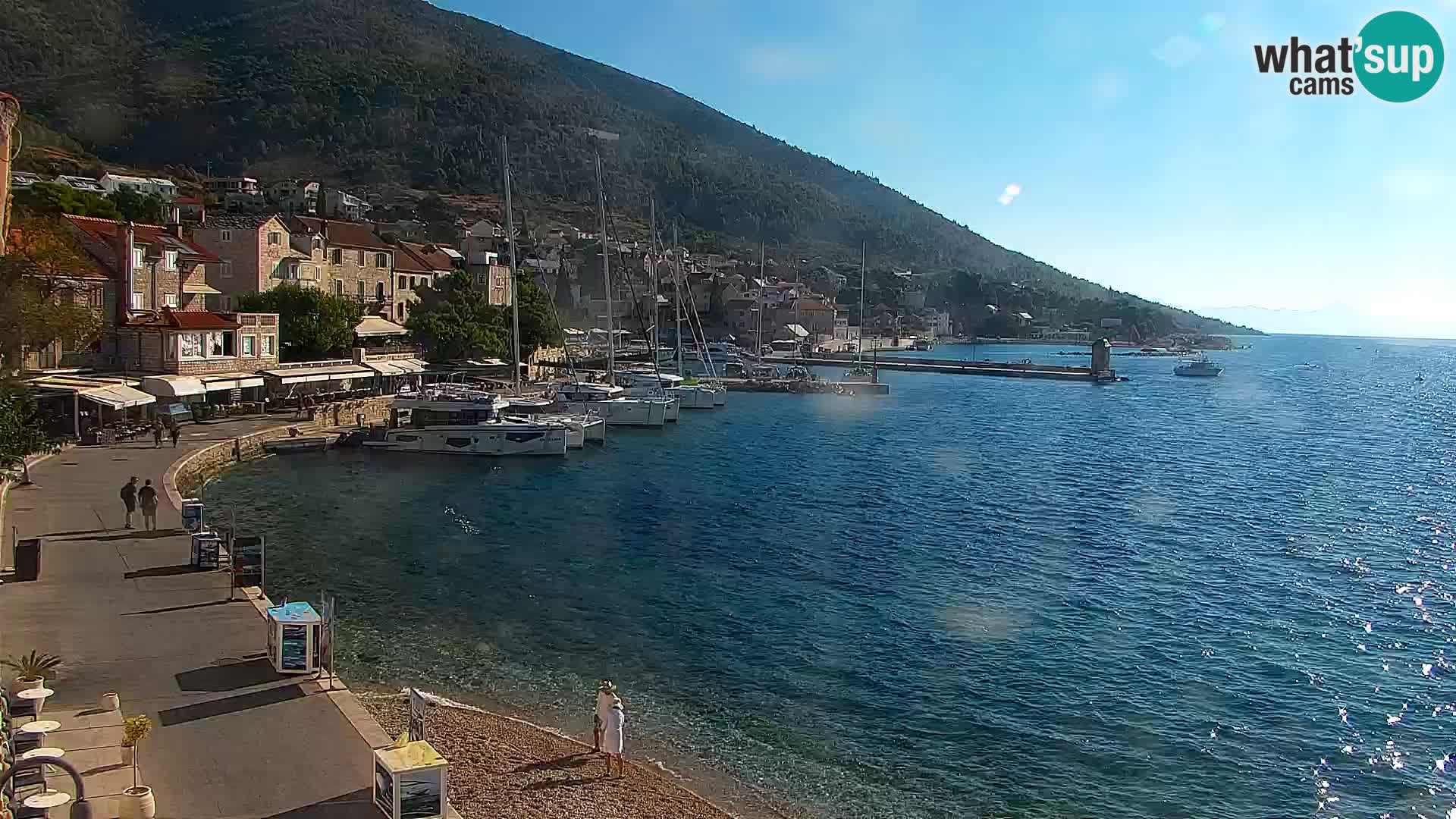Webcam Bol Town Center & Marina – Live View from Bol, Brač
