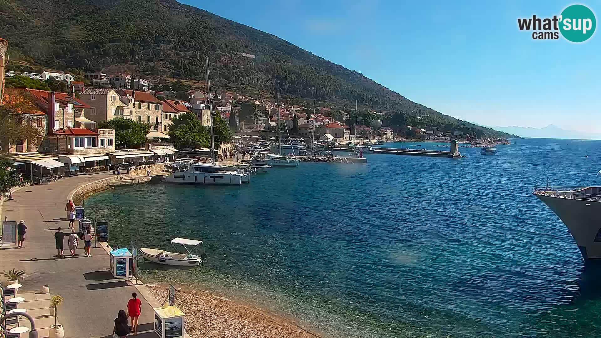 Webcam Bol Centro e Marina – Vista live dal porto di Bol