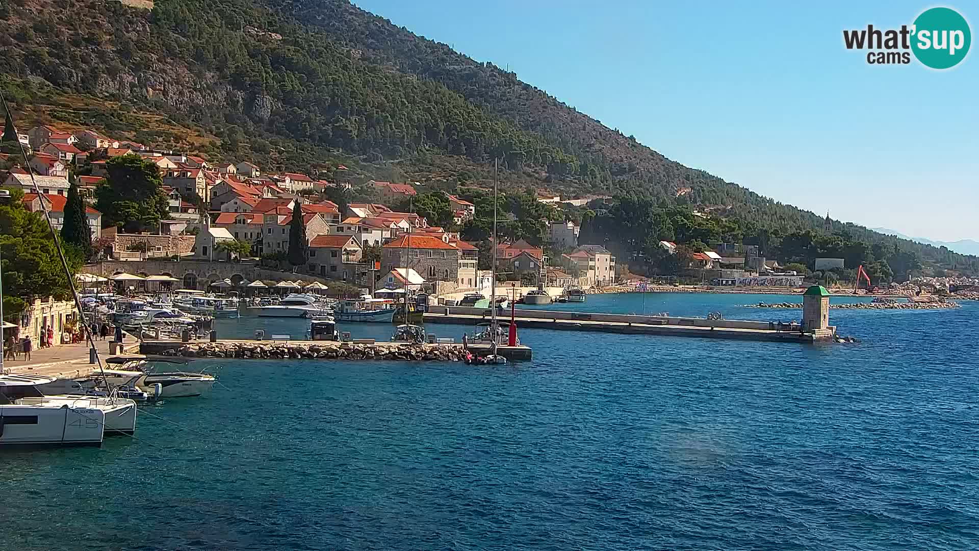 Webcam Bol Hafen & Ortszentrum – Liveblick aus Bol auf der Insel Brač